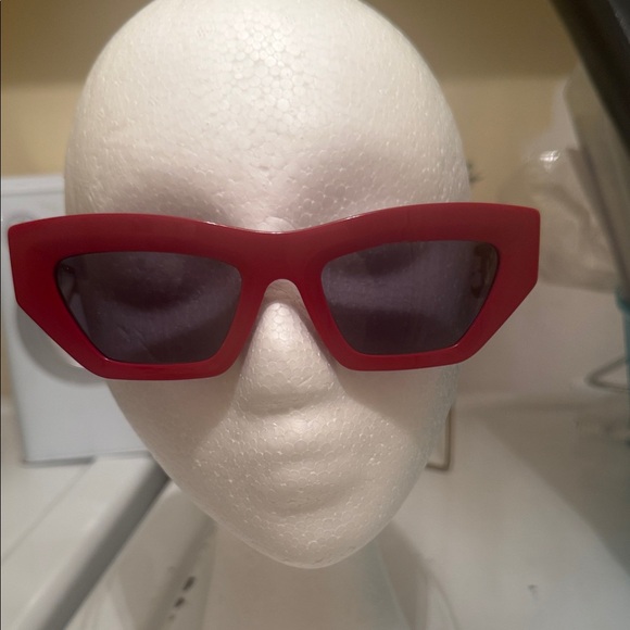 Versace Accessories - versace ❤️Red Sunglasses